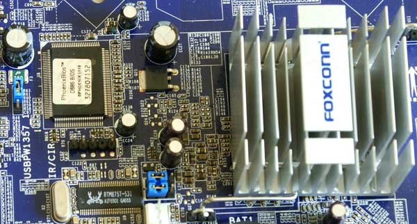Северный мост на Foxconn G31MPX и микросхема Realtek RTM875T-531 на МБ