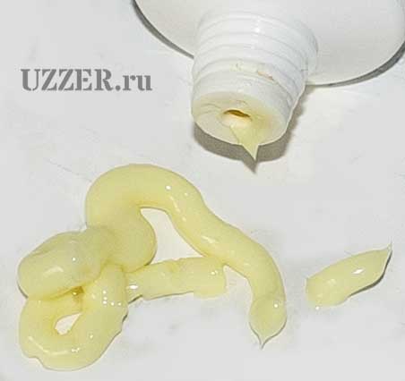 Aura Beauty пробуем крем с Д-пантенолом и мёдом на руках, неплохо Aura Beauty пробуем крем с Д-пантенолом и мёдом на руках, неплохо