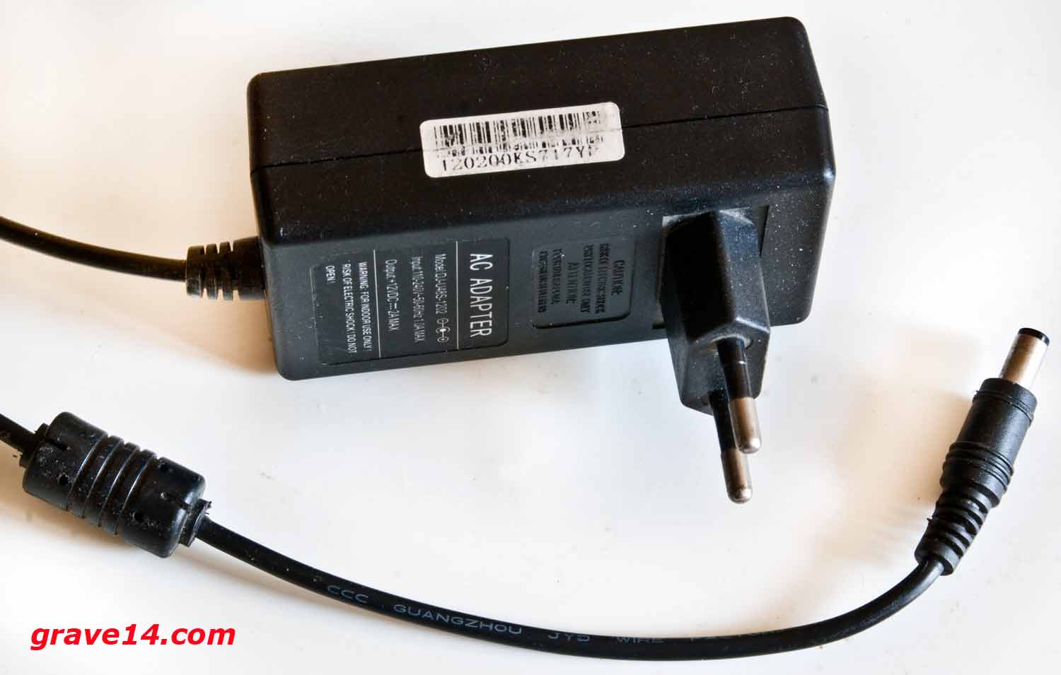 Внешний блок питания DJ-U48S-1202 на 12 вольт и 2 ампера, где используют